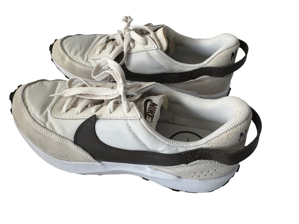 Nike Waffle Debut Womens 9.5 US White Baroque Brown Sneakers DH9523 107 Shoes